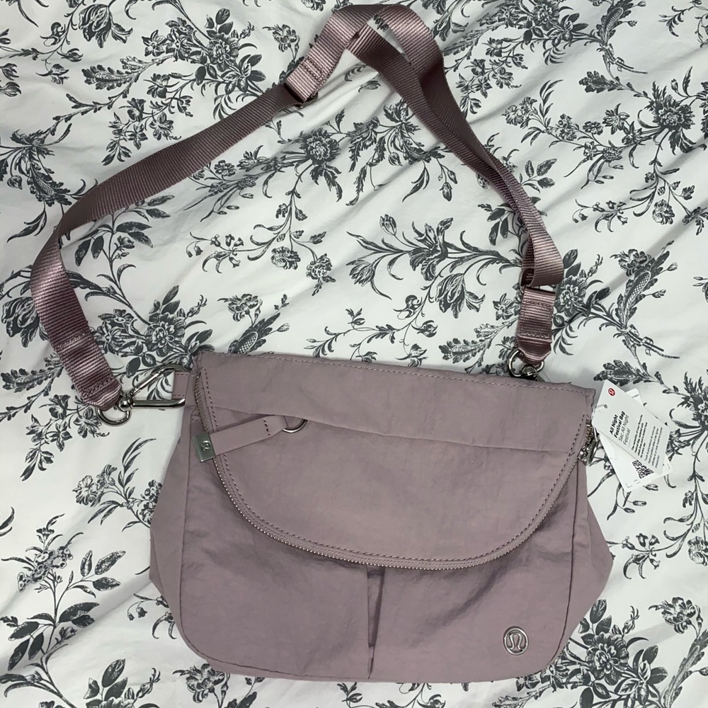 LULULEMON : All Night Festival Bag